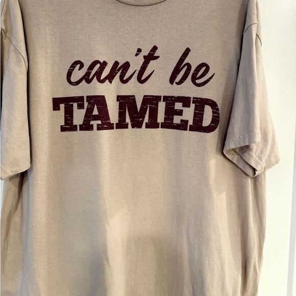 Gildan Beige 'Can't Be Tamed' T-Shirt - Picture 1 of 3